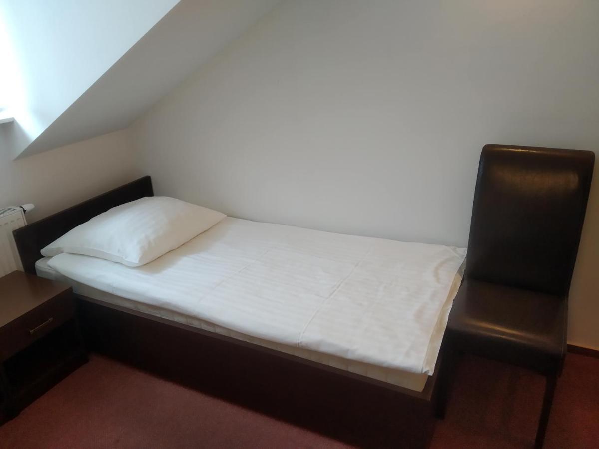 Zajazd Rosa Stoczek Lukowski Kamer foto