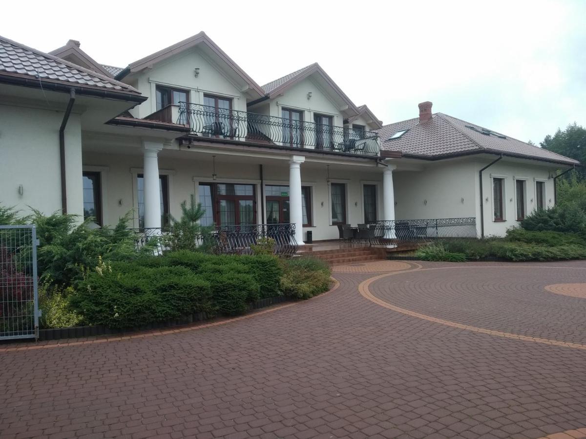 Zajazd Rosa Stoczek Lukowski Buitenkant foto