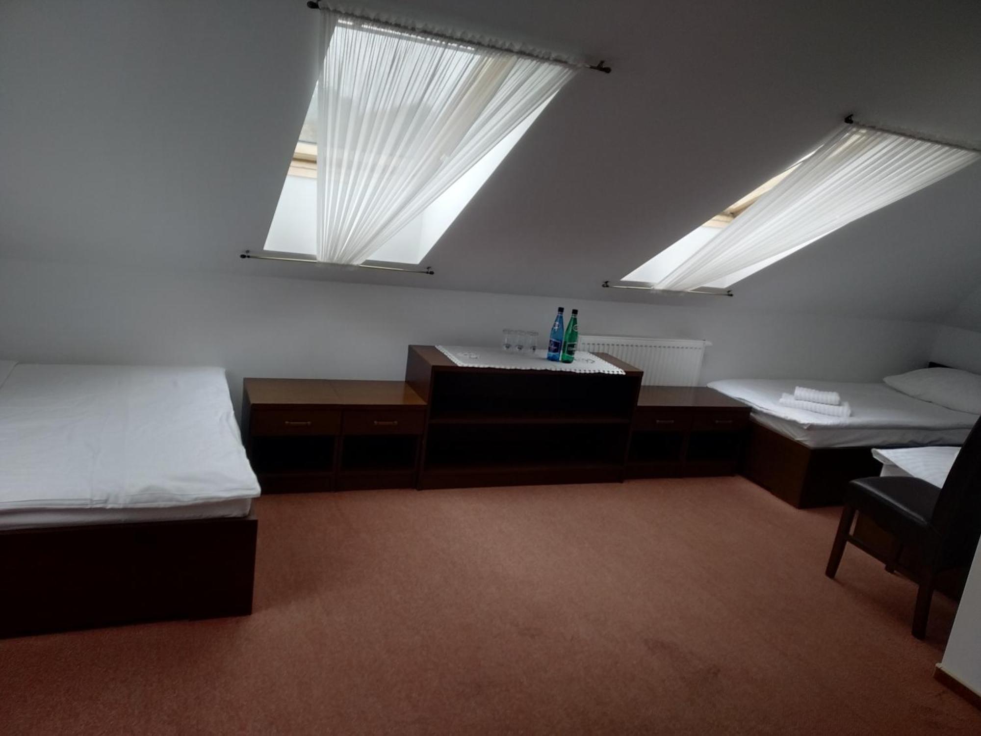 Zajazd Rosa Stoczek Lukowski Kamer foto