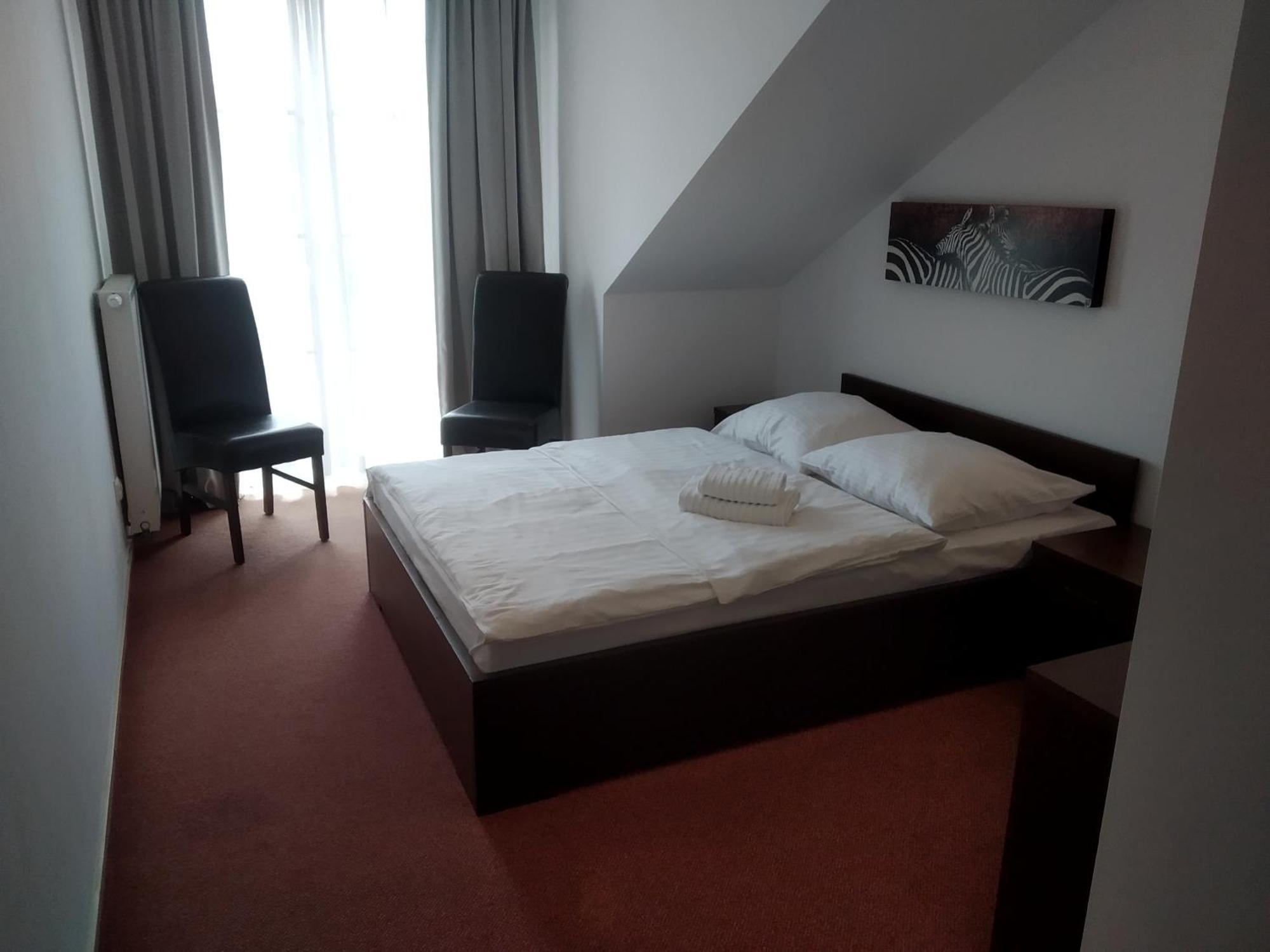 Zajazd Rosa Stoczek Lukowski Kamer foto