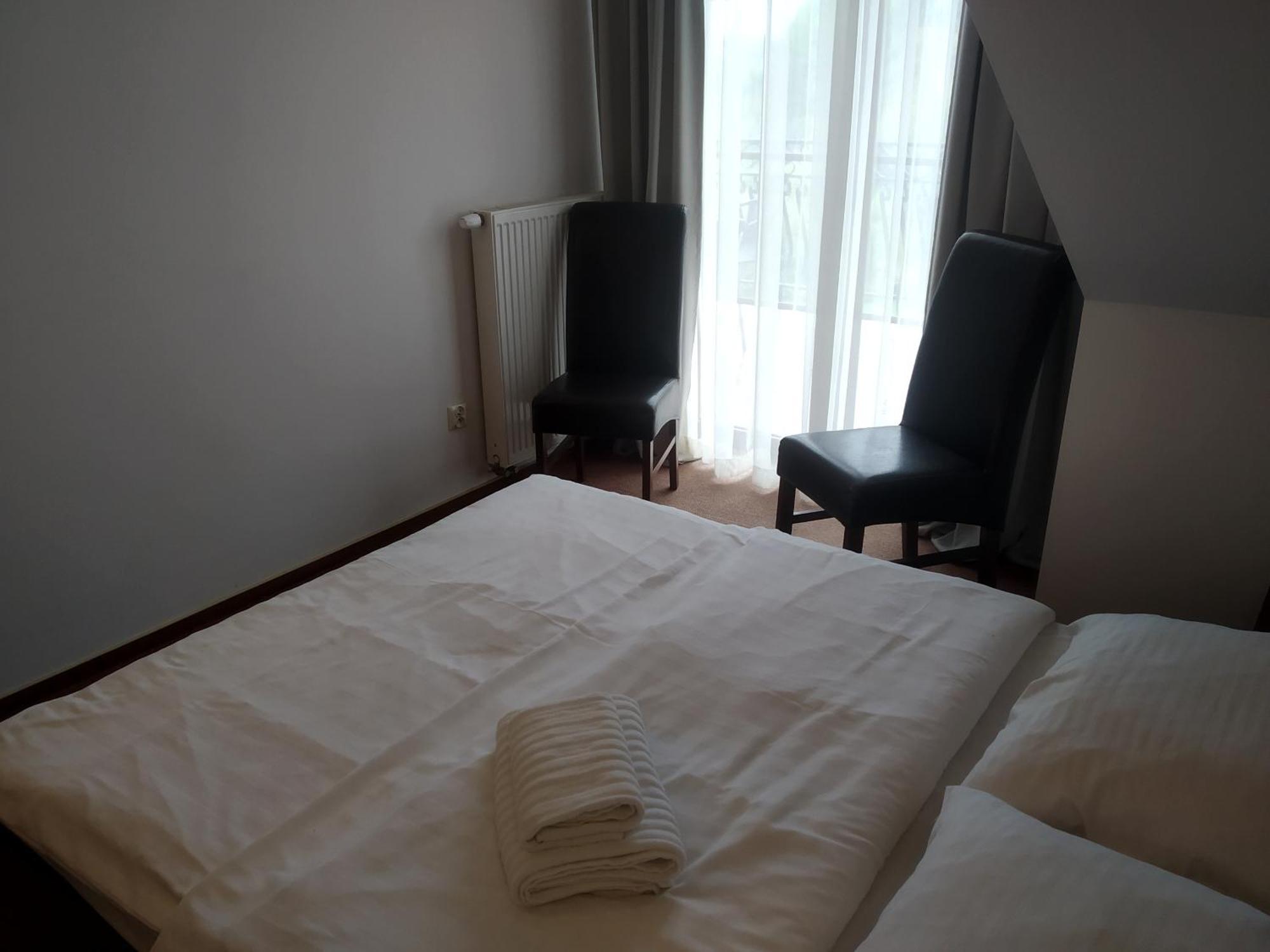 Zajazd Rosa Stoczek Lukowski Kamer foto